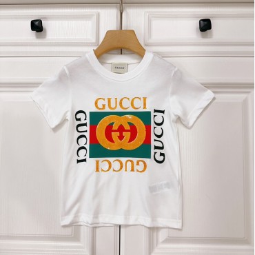 Gucci グッチ 韓国風ハイブランド夏 半袖 涼しいキッズGucci グッチ 家族Tシャツスポーツウェア服ブランドGucci グッチ tシャツ 大人用 男女共用 ペアお揃い無地 Gucci グッチ半袖tシャツブランドパロディ服ウェア