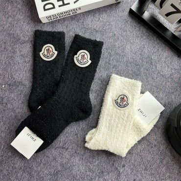 モンクレールmonclerもこもこブラン...