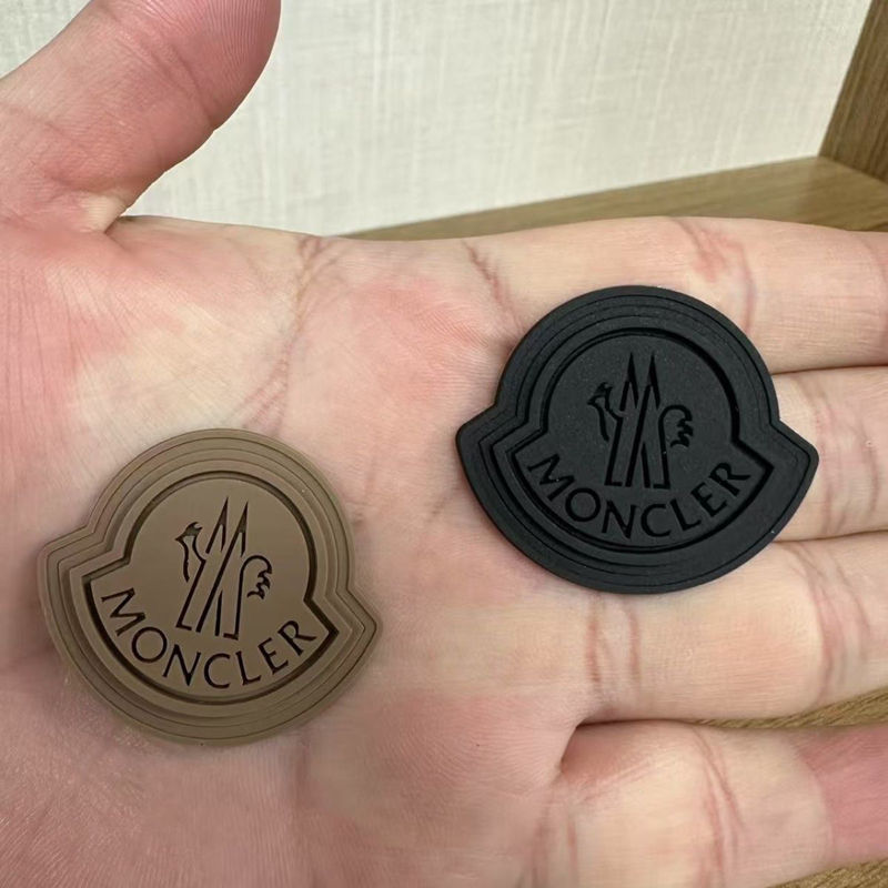 縫製モンクレールワッペン激安黒白